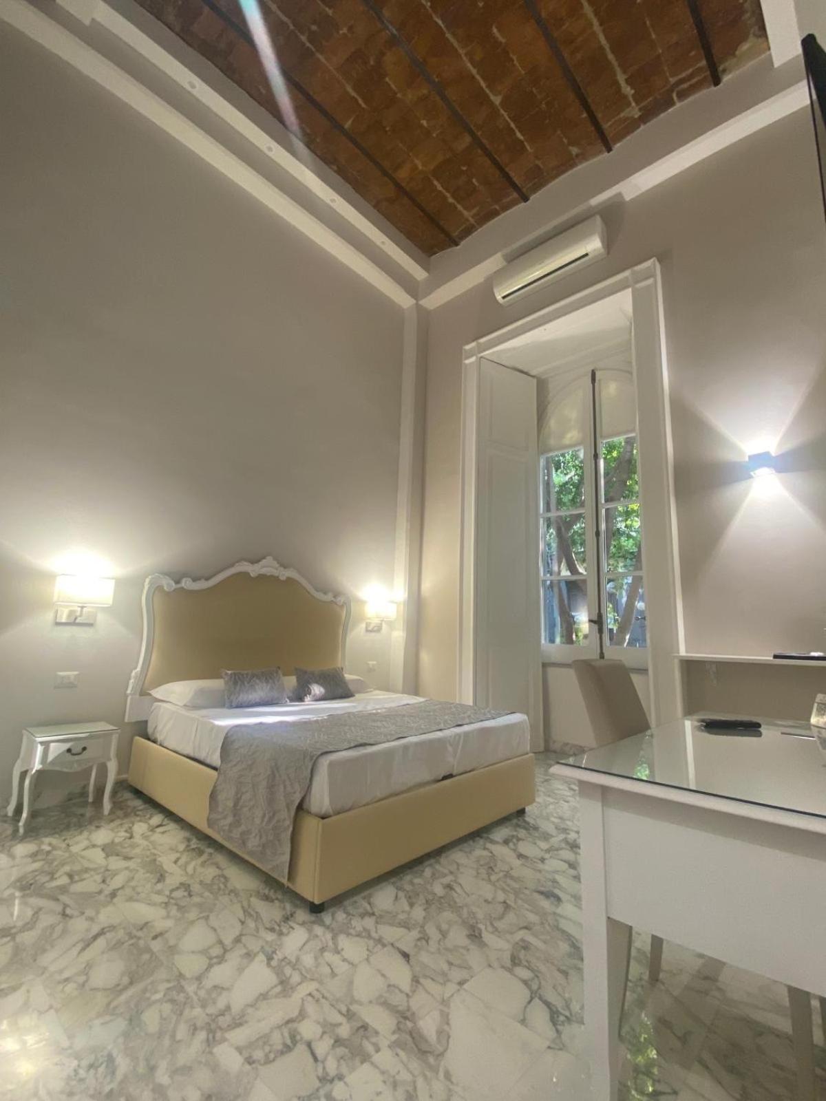 Miluar Luxury B&B - Vanvitelli Неаполь Екстер'єр фото