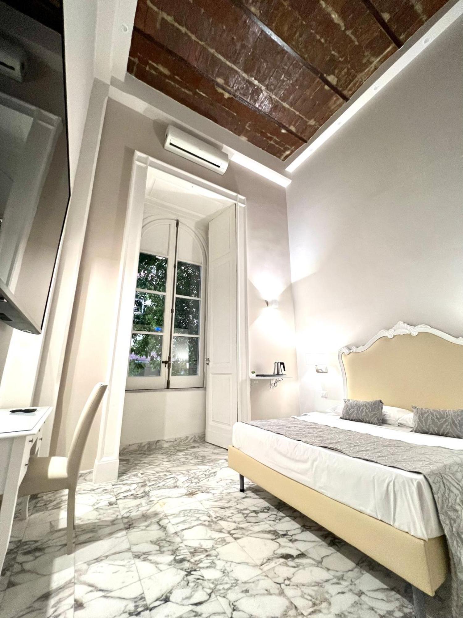 Miluar Luxury B&B - Vanvitelli Неаполь Екстер'єр фото